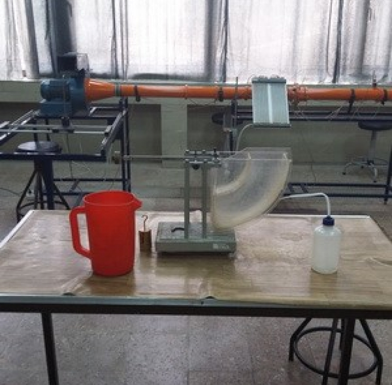آزمایش اندازه گیری نیروی فشار هیدرواستاتیک و مرکز فشار